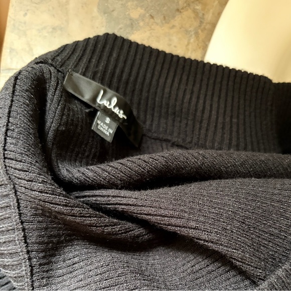 Black Ribbed Sweater Top - Picture 4 of 4